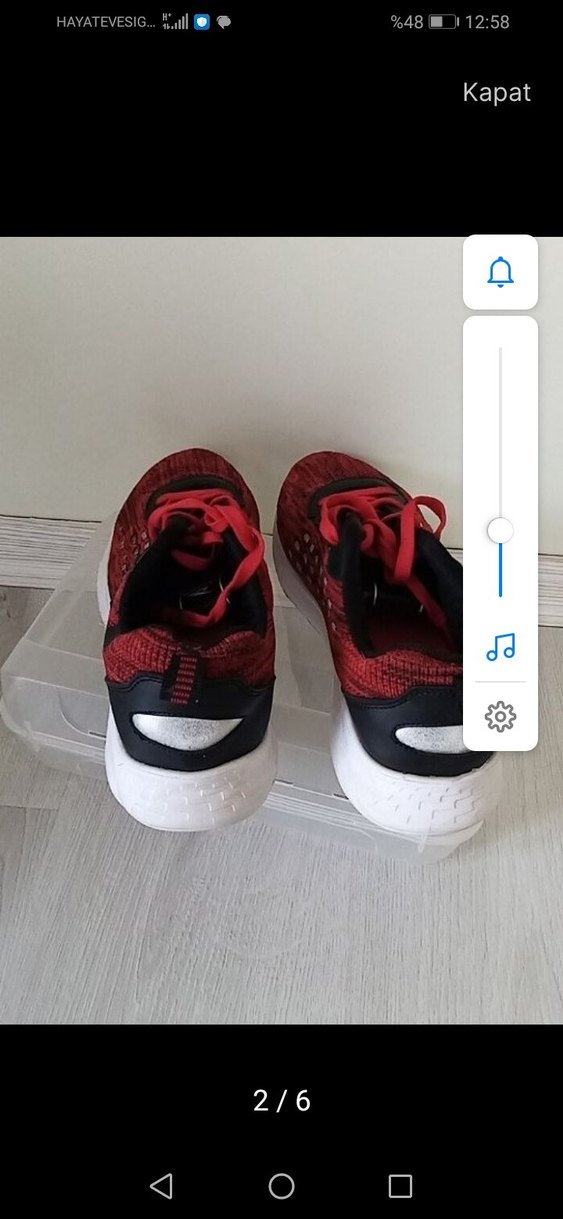 Kırmızı Yılan Desenli Bağcıklı Spor Ayakkabı - Görsel 3