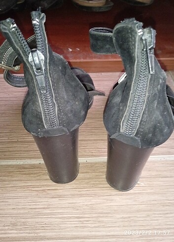 Topuklu bayan ayakkabı 