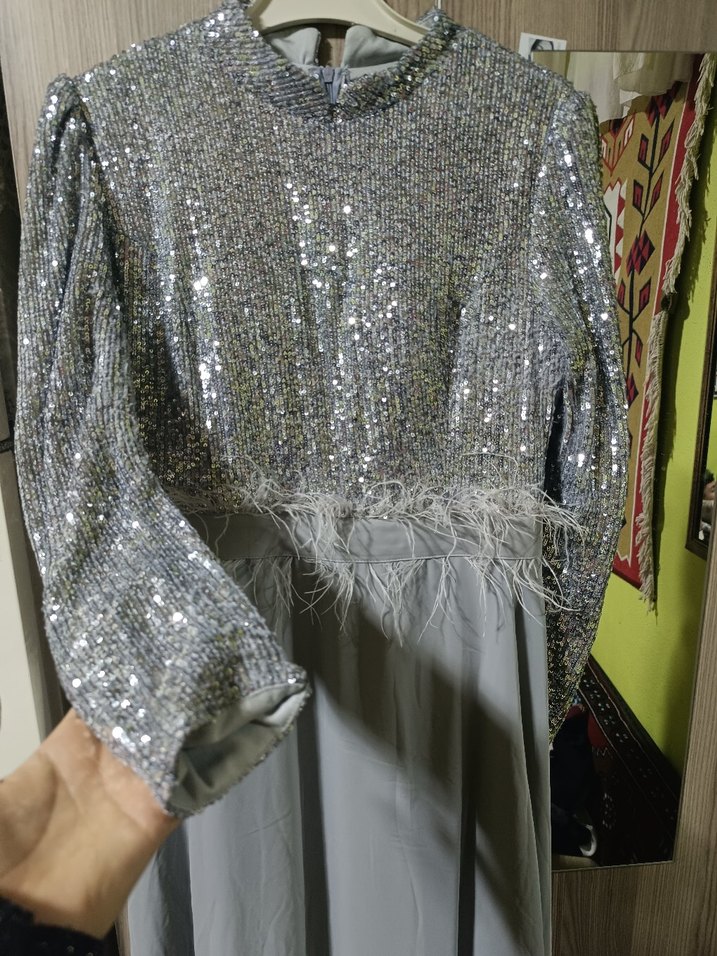 Uzun Kollu Gri Payetli Abiye Elbise - Görsel 3