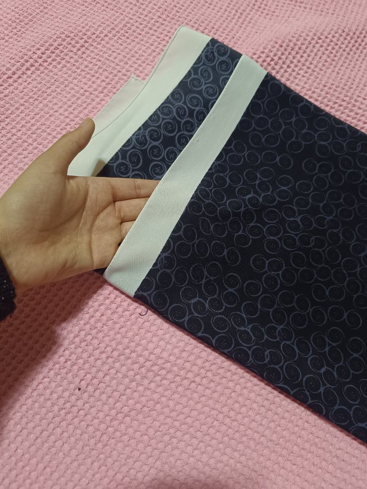 Siyah Elastik Kadın Eşarp - Görsel 4