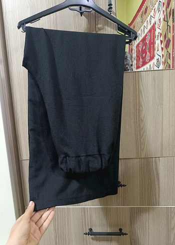 Kadın Siyah Pilili Kumaş Pantolon - Görsel 2