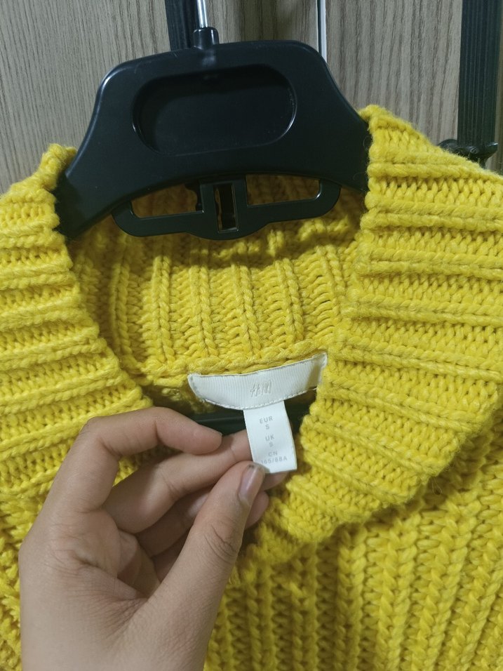 Sarı Örgü Boğazlı Kadın Kazak - Görsel 2