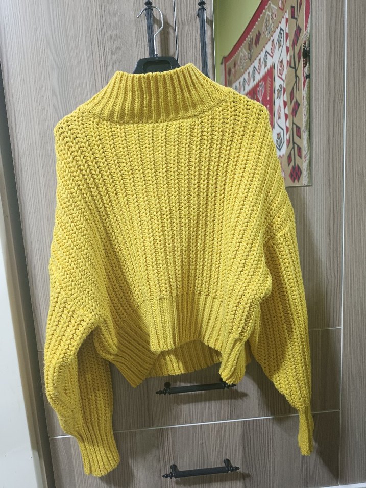 Sarı Örgü Boğazlı Kadın Kazak - Görsel 3