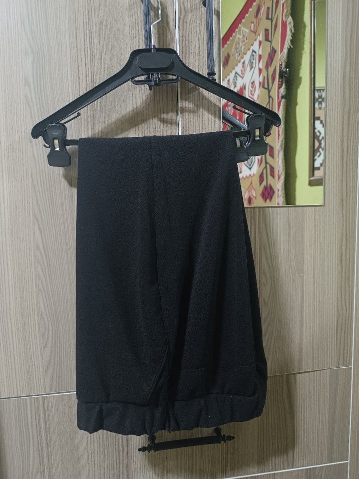 Düğmeli Siyah Midi Kumaş Kadın Pantolon - Görsel 2