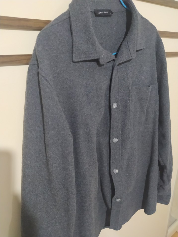 Gri Düğmeli Erkek Gömlek - Görsel 4