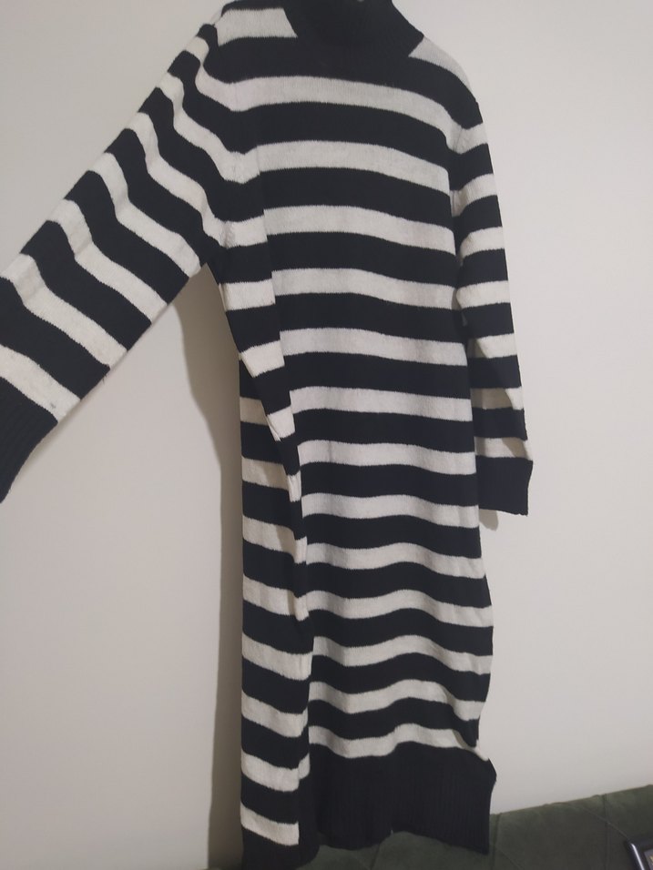 Uzun Kollu Yüksek Yaka Çizgili Triko Elbise - Görsel 2