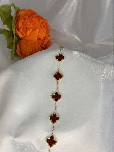 Van Cleef & Arpels Bordo Van Cleef Bileklik