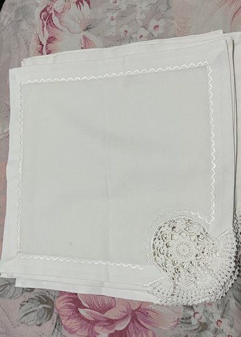 Geleneksel Nakışlı dantelli Beyaz fiskos