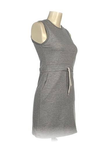 Vintage Love PreLoved Kısa Elbise %70 İndirimli.