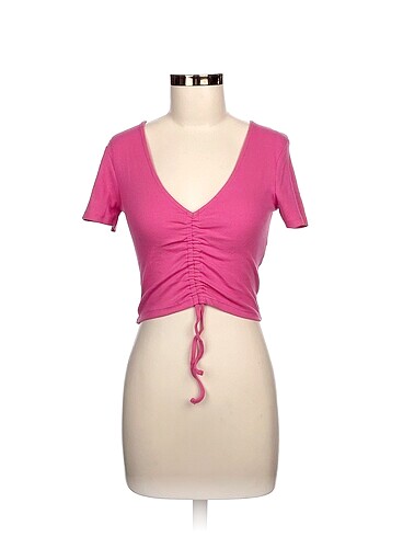 Zara T-shirt %70 İndirimli.