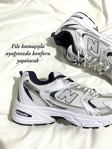 41 Beden beyaz Renk New Balance 530 Fırsat Ürünü