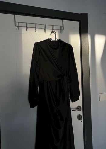 Saten elbise - Görsel 2