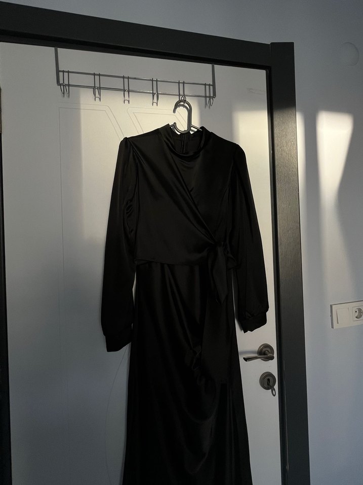 Saten elbise - Görsel 2