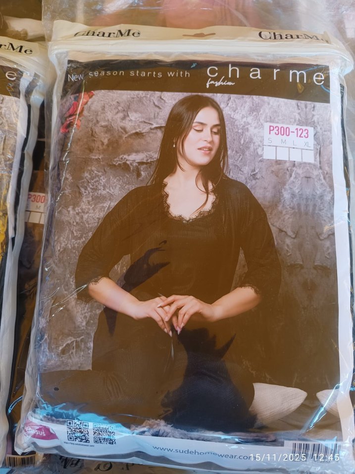 Uzun Kollu Siyah Bağlamalı Kadın Sabahlık - Görsel 2