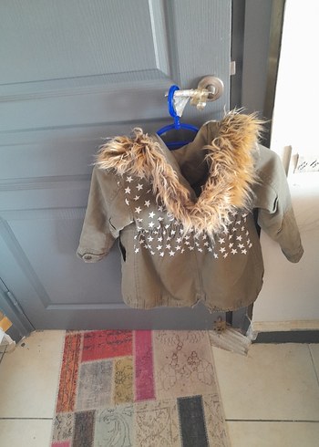 Erkek Çocuk Bej Kürklü Street Wear Mont - Görsel 12