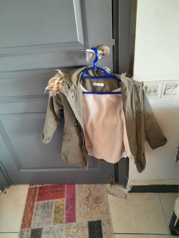 Erkek Çocuk Bej Kürklü Street Wear Mont - Görsel 2