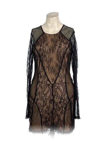 Guess Kısa Elbise %70 İndirimli.