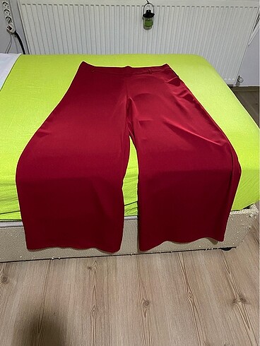 Kırmızı İspanyol Paça Pantolon