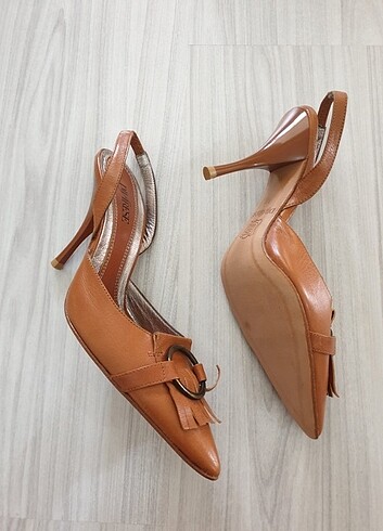 Zara Sivri burun topuklu ayakkabı
