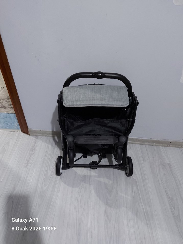 Gri Bebek Arabası - Görsel 3