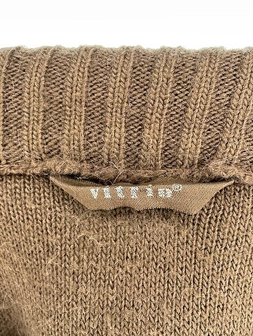 m Beden çeşitli Renk PreLoved Hırka %70 İndirimli.