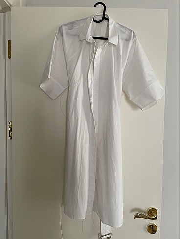 Twist Twist beyaz kuşaklı cepli elbise