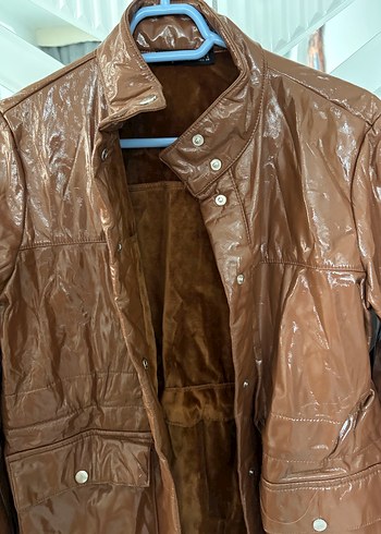 Düğmeli Kahverengi Deri Kadın Yağmurluk - Görsel 2