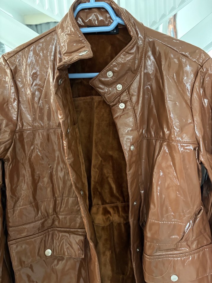 Düğmeli Kahverengi Deri Kadın Yağmurluk - Görsel 2