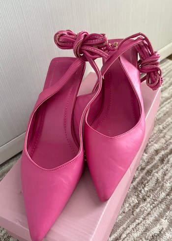Pembe Tokalı İnce Topuklu Kadın Ayakkabı - Görsel 3