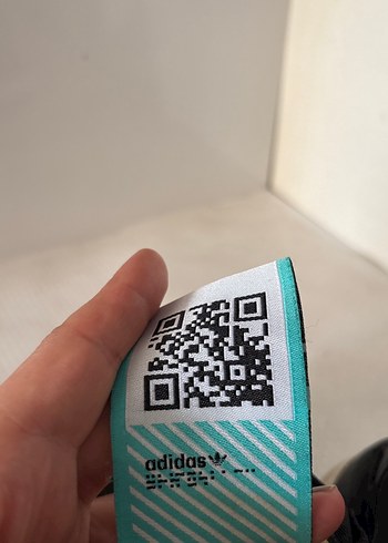 Turkuaz Bağcıklı Siyah Kadın Spor Ayakkabı - Görsel 3