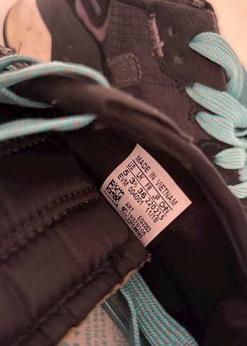 Turkuaz Bağcıklı Siyah Kadın Spor Ayakkabı - Görsel 5