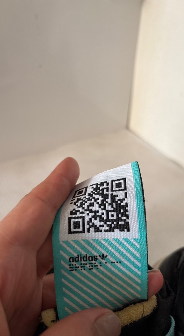 Turkuaz Bağcıklı Siyah Kadın Spor Ayakkabı - Görsel 3