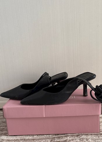 Tokalı Siyah Topuklu Kadın Düz Ayakkabı - Görsel 2