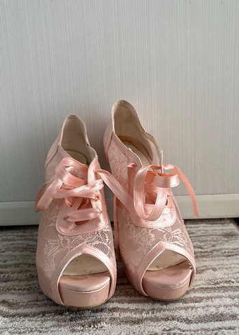 Dantel Detaylı Pembe Topuklu Kadın Ayakkabı - Görsel 3