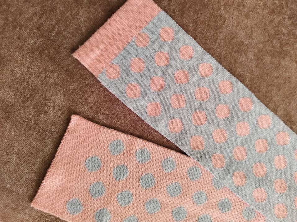 kız çocuk Puantiyeli Örgü Atkı - Görsel 3