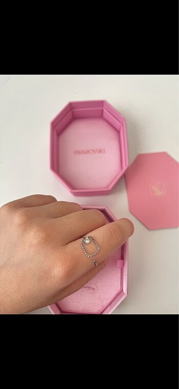Swarovski marka model ayarlanabilen yüzük