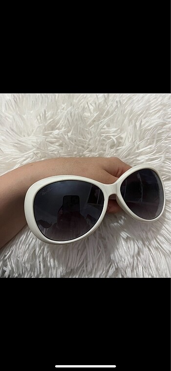 Ray ban güneş gözlüğü
