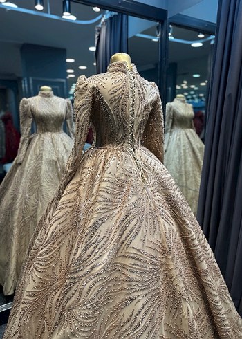 Uzun Kollu İşlemeli Bej Abiye Elbise - Görsel 4