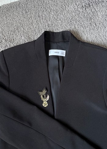 Kadın Siyah Düğmeli Blazer Ceket