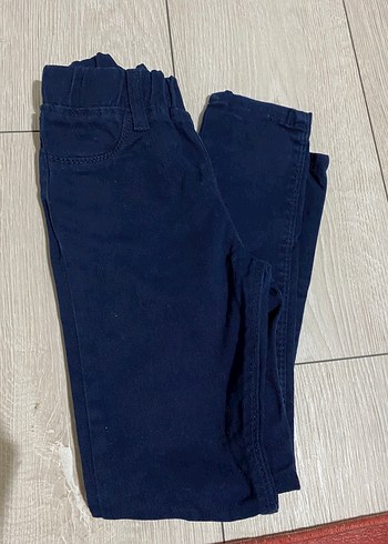 Okul pantolonu