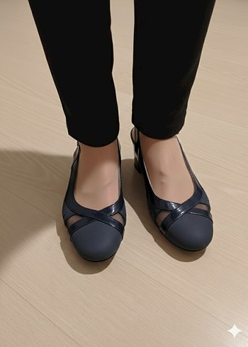 Arkası Bantlı Alçak Topuklu Ayakkabı - Görsel 2