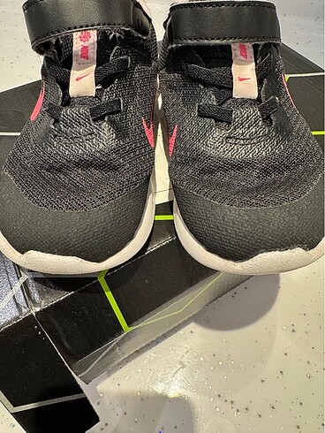 26 Beden Nike spor ayakkabı