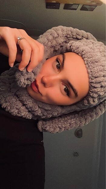 PUFFY BALACLAVA