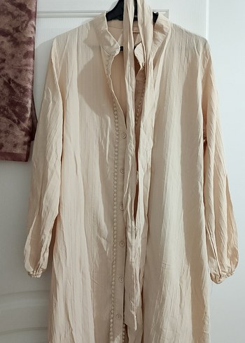 Bej Nakışlı V Yakalı Pamuklu Kadın Gömlek - Görsel 3