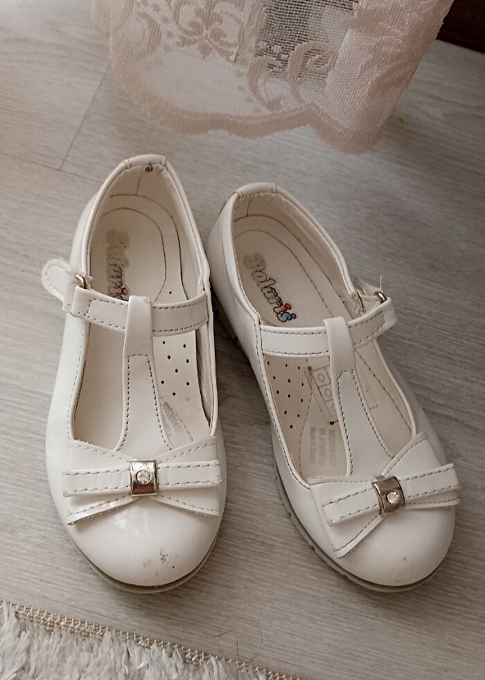 Beyaz rugan ayakkabı  - Görsel 4