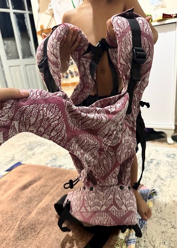Bordo Desenli Bebek Taşıyıcı - Görsel 3