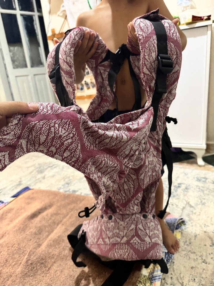Bordo Desenli Bebek Taşıyıcı - Görsel 3