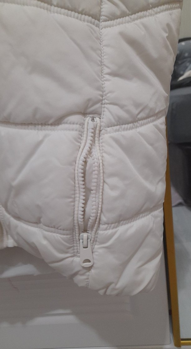 Beyaz Fermuarlı Kısa Kadın Yelek - Görsel 4