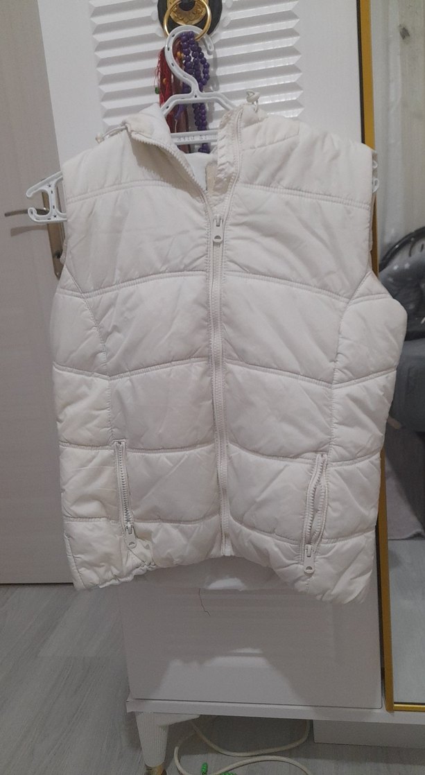 Beyaz Fermuarlı Kısa Kadın Yelek - Görsel 2