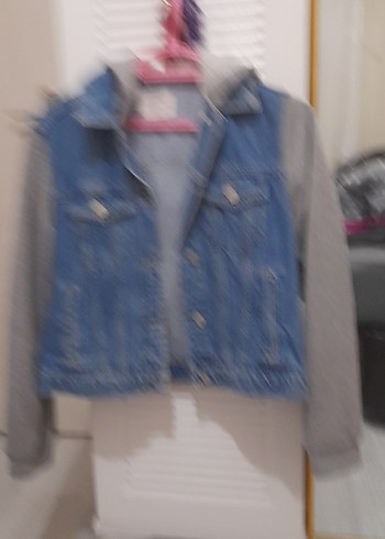 Gri Denim ve Gri Sweatshirt Kombinli Kadın Ceket - Görsel 2